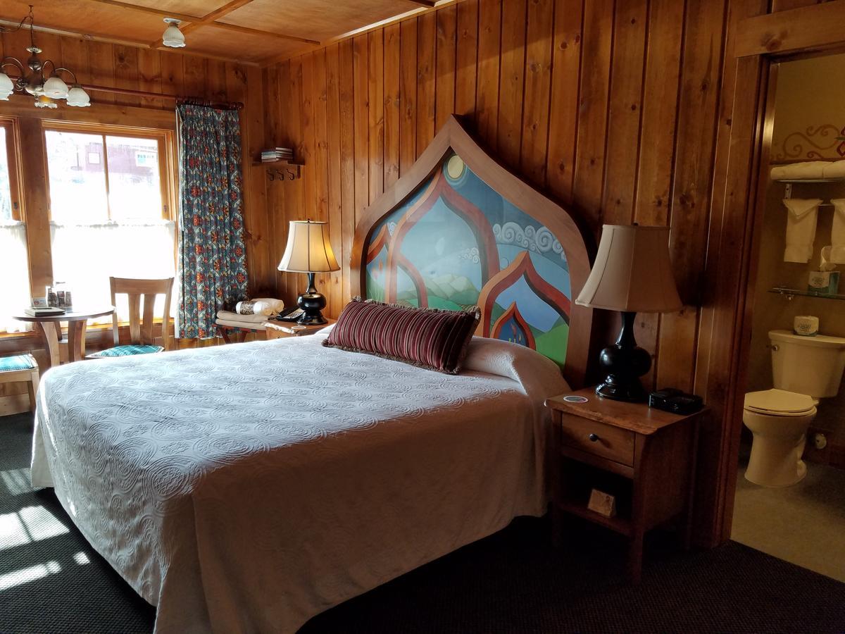 Mcmenamins Old St. Francis School Hotel Bend Eksteriør billede