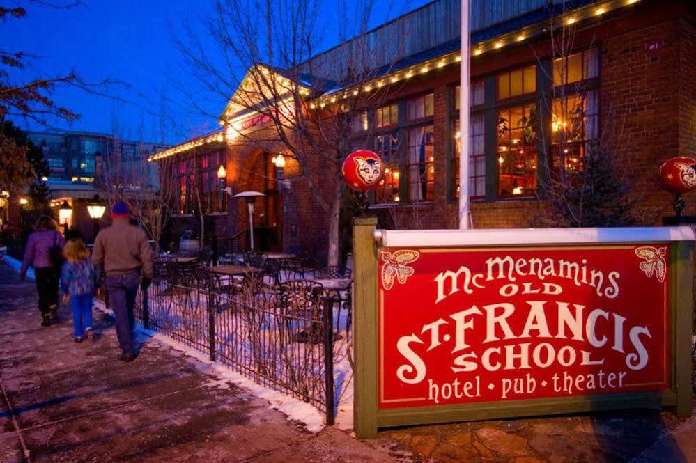 Mcmenamins Old St. Francis School Hotel Bend Eksteriør billede